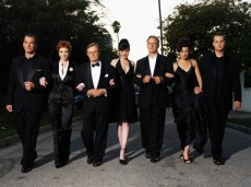 NCIS-Cast-ncis-464558_571_426_zpscc1f51b8